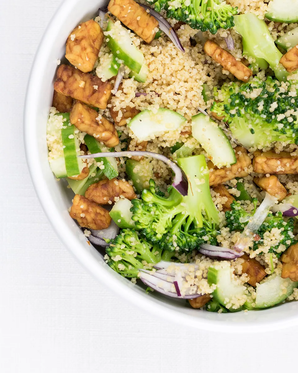 Smoky tempeh recipe with couscous, broccoli and cucumber