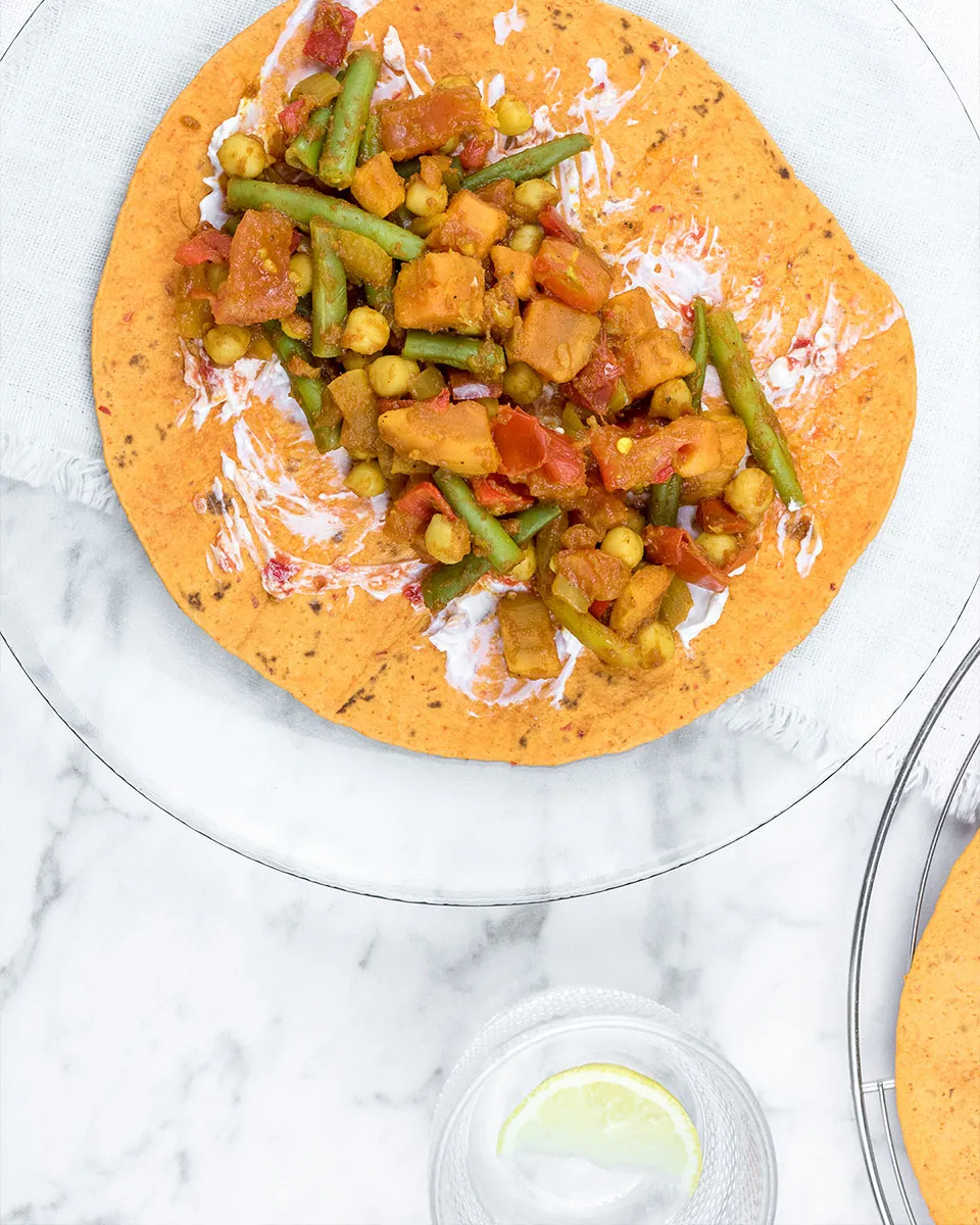 Vegetarian roti recipe with chickpeas, green beans and wraps