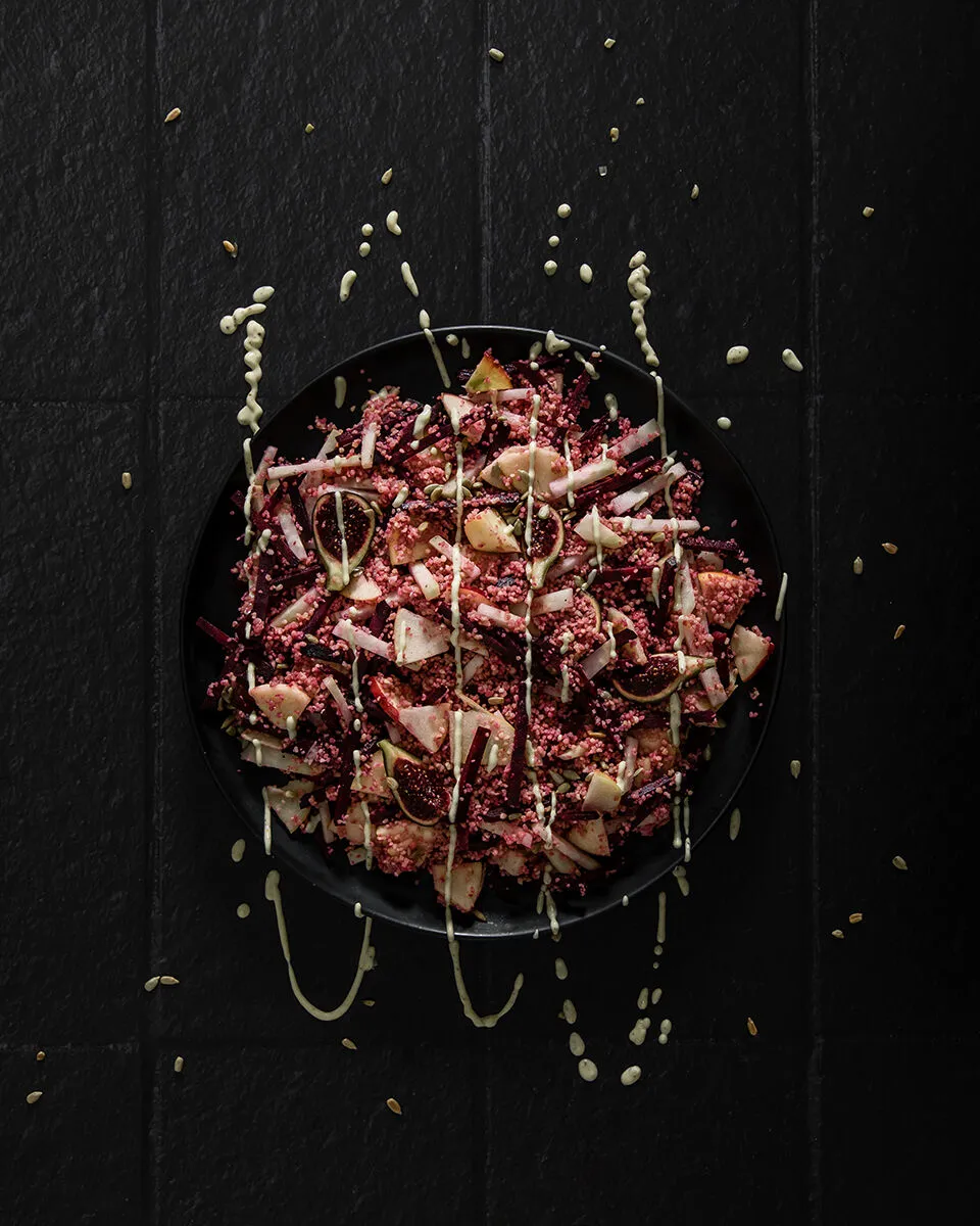 Raw kohlrabi salad with couscous, beets and figs • errer.com