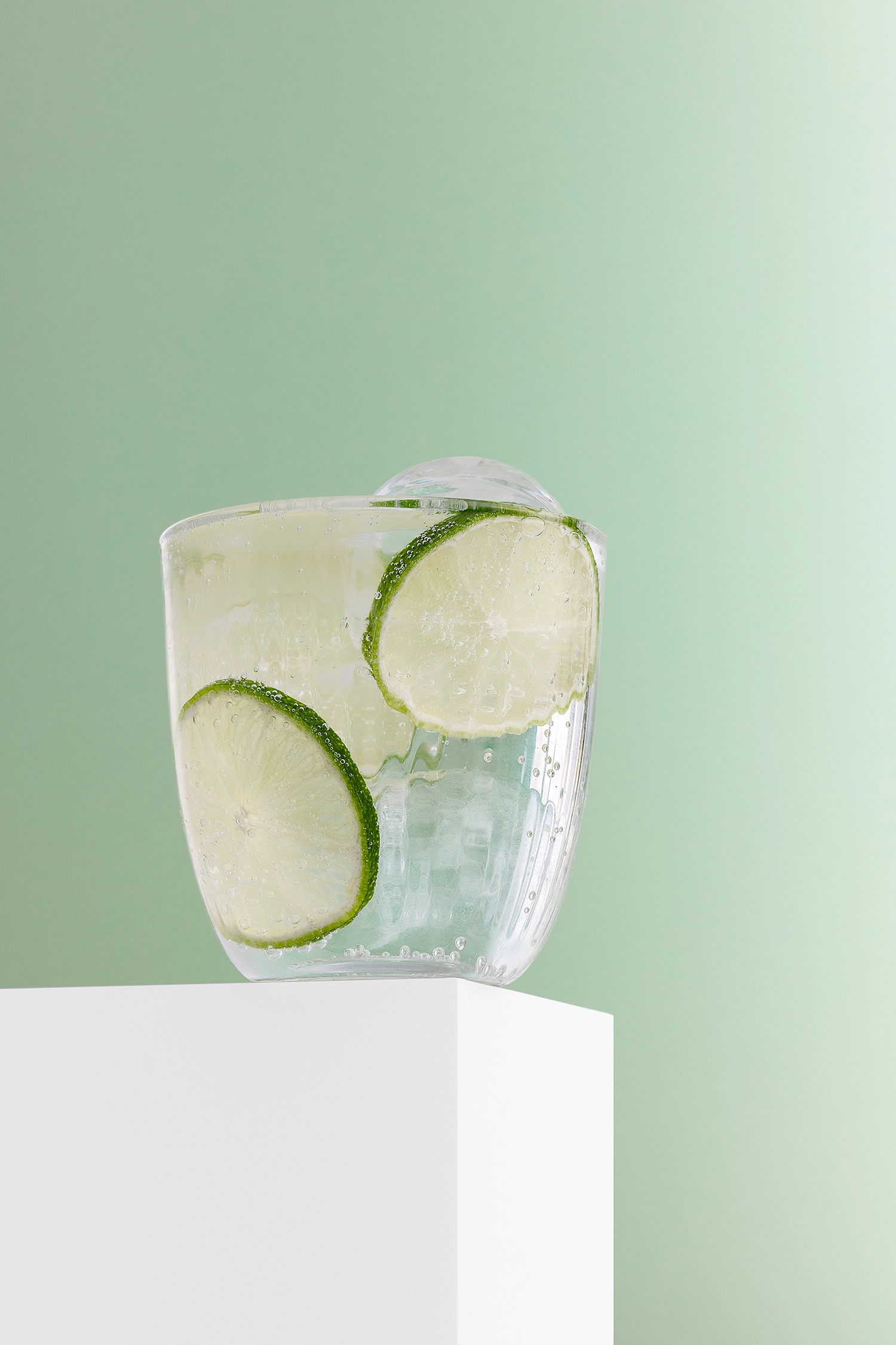 Plain mint backdrop for food, product photography & video content