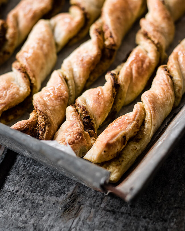 Vegan puff pastry cheese straws