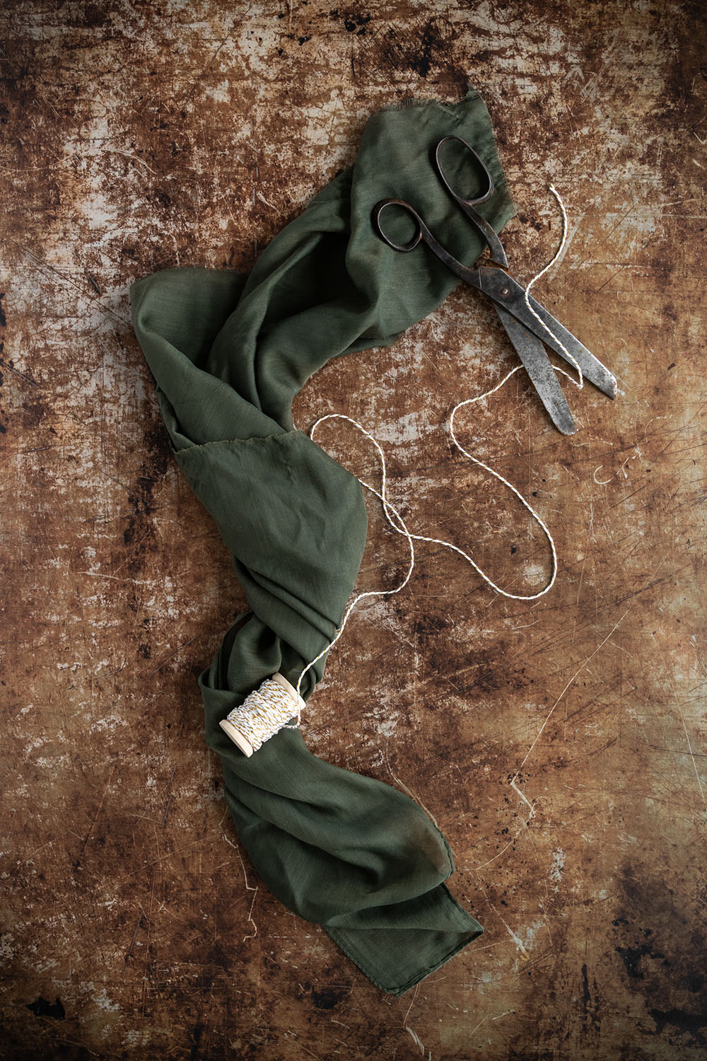Backdrop old baking tray; food- product photography & styling