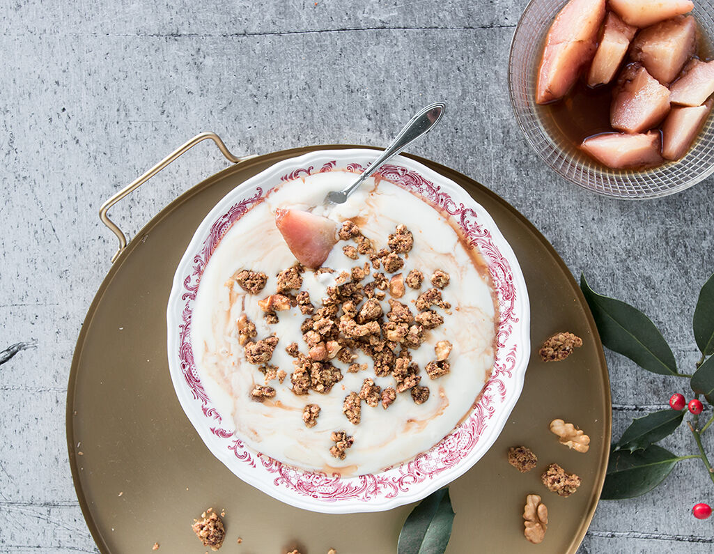 Combine your crunchy crumble with yogurt, ice cream or fruit