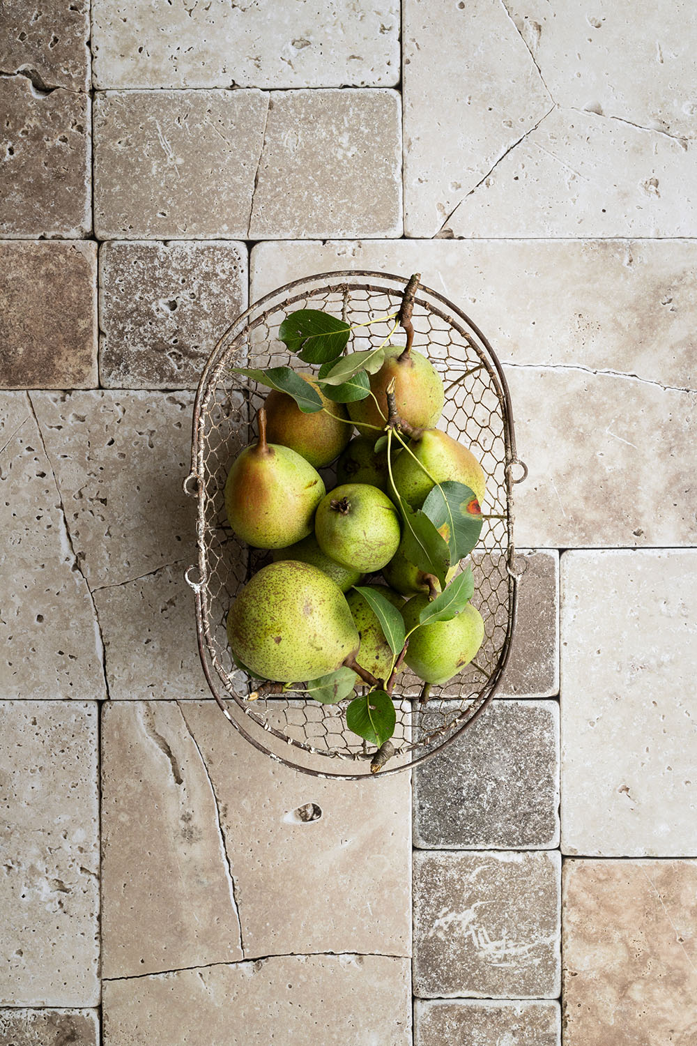 Backdrop ‘broken tiles’ is a special one, old broken tiles in neutral tones