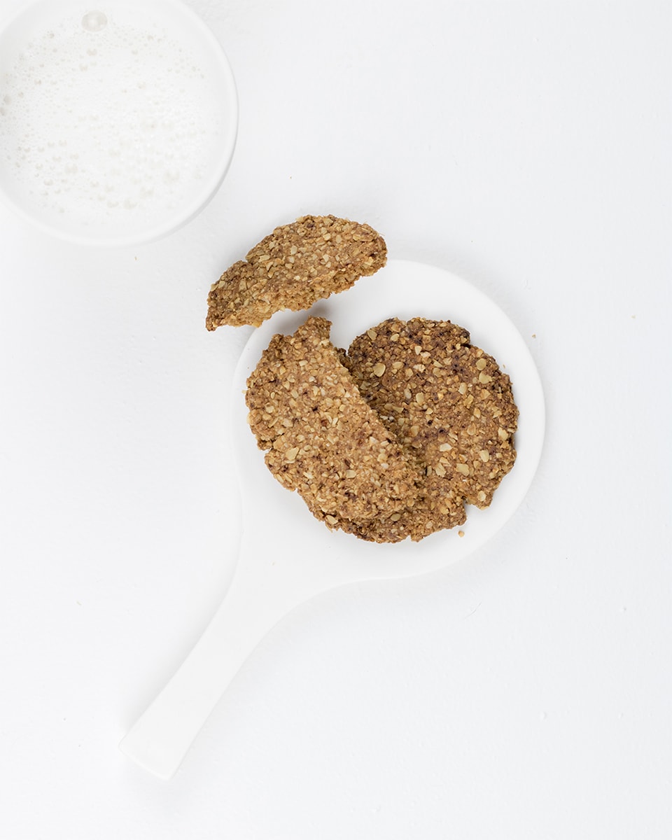Healthy ginger cookies with oatmeal; vegan, crispy and yummy!