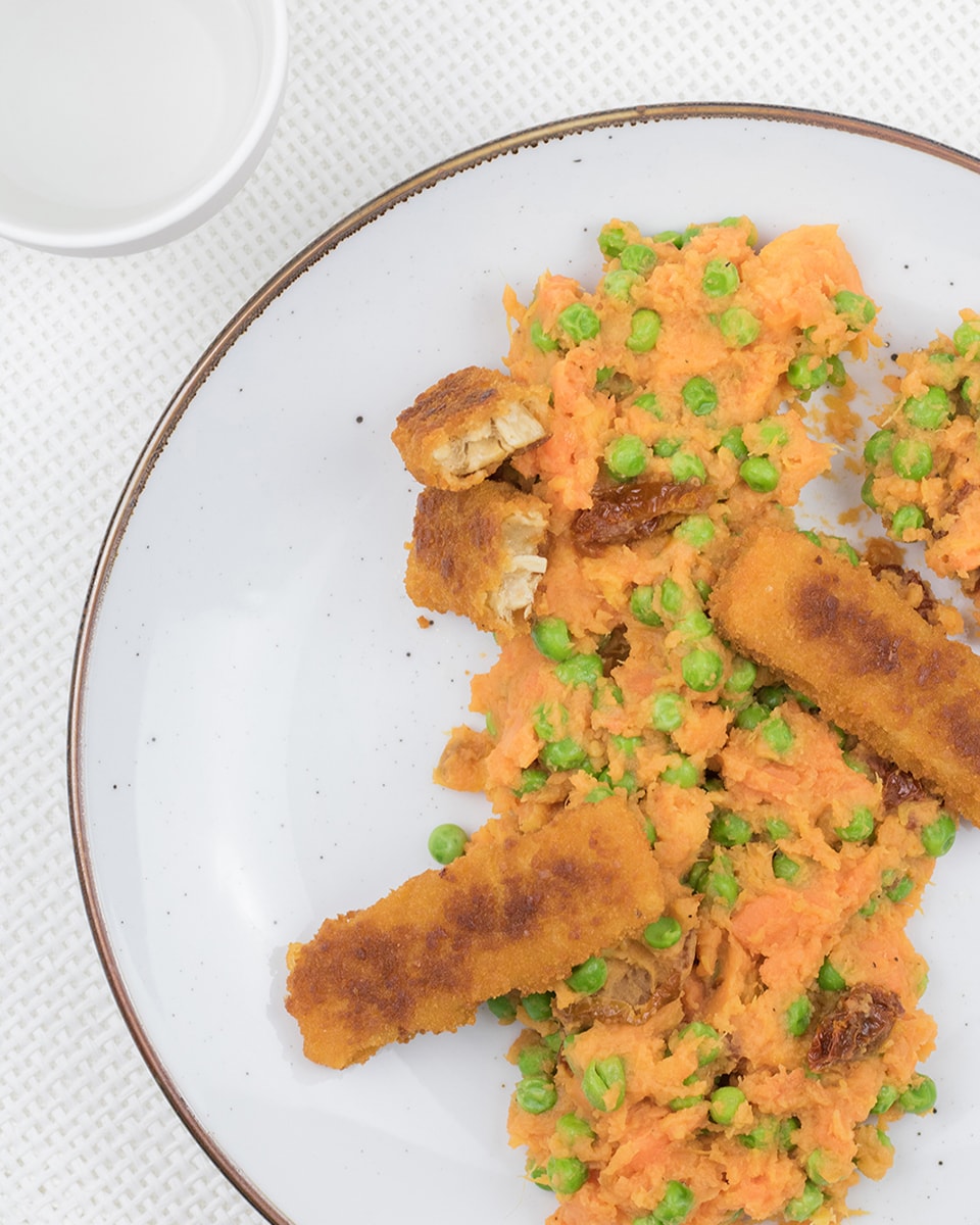 Healthy mashed sweet potatoes with vegan fish sticks