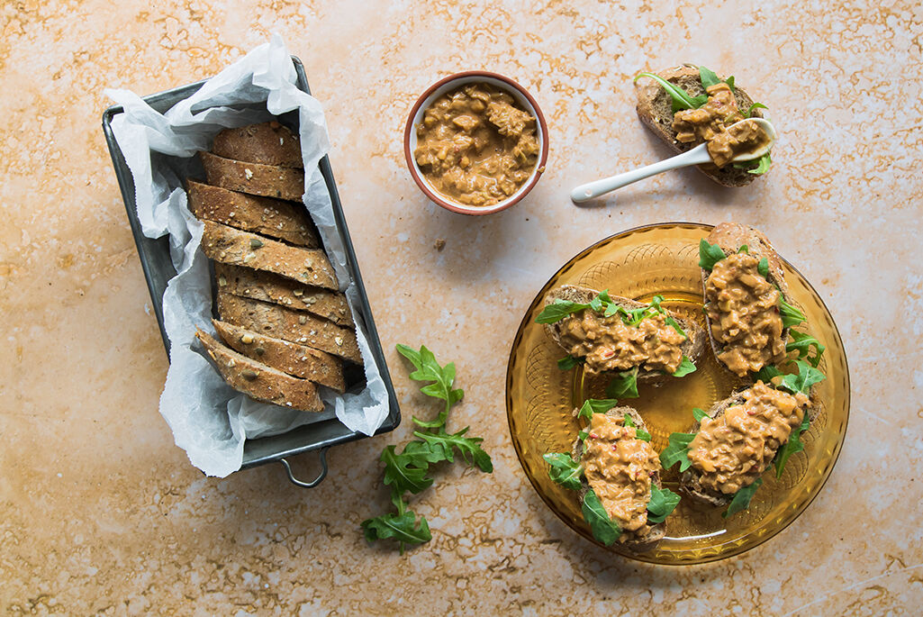 Homemade vegan satay salad