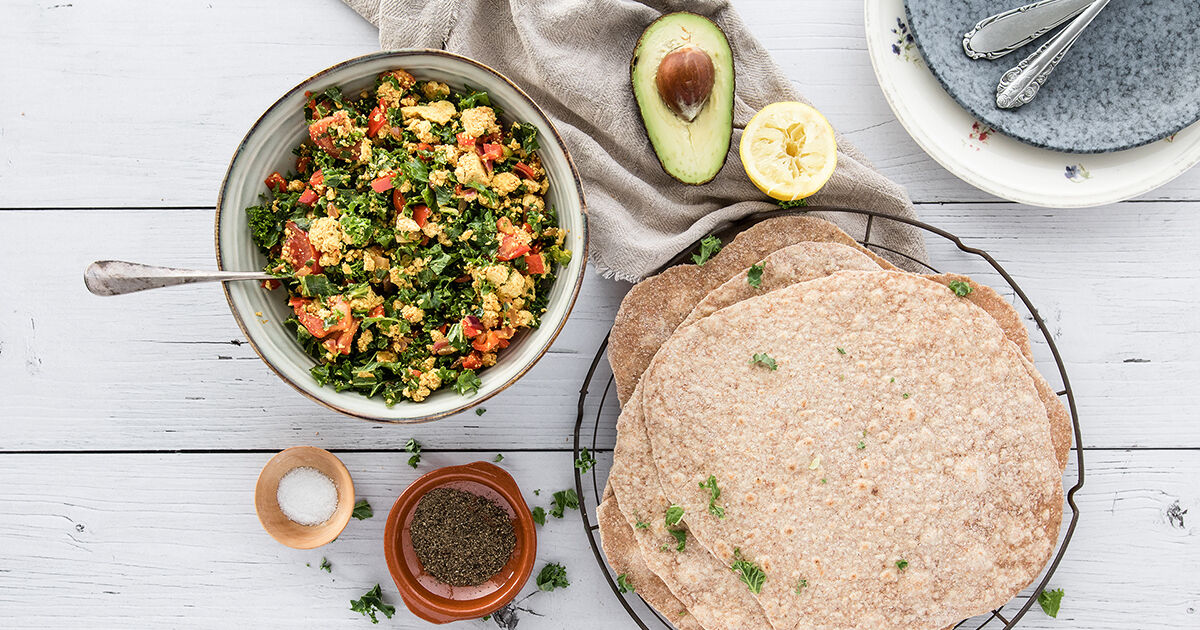 Tofu scrambled eggs recipe; delicious, easy, quick and vegan!