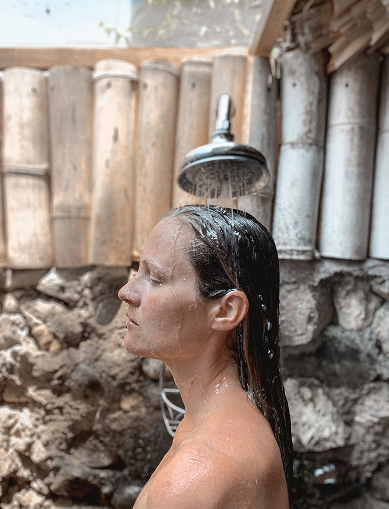 Outside shower Drew's Escape, Treasure Beach, Jamaica