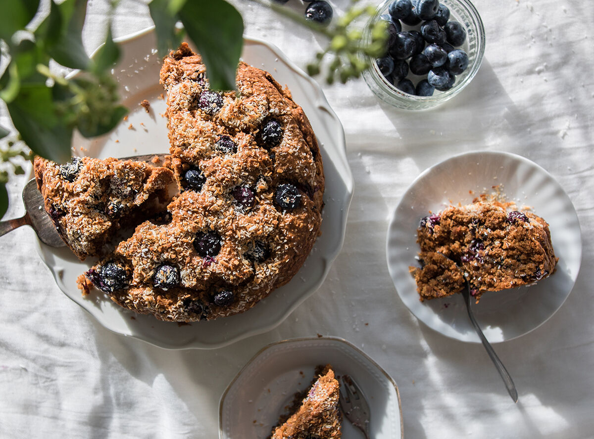 Low sugar vegan blueberry cake recipe