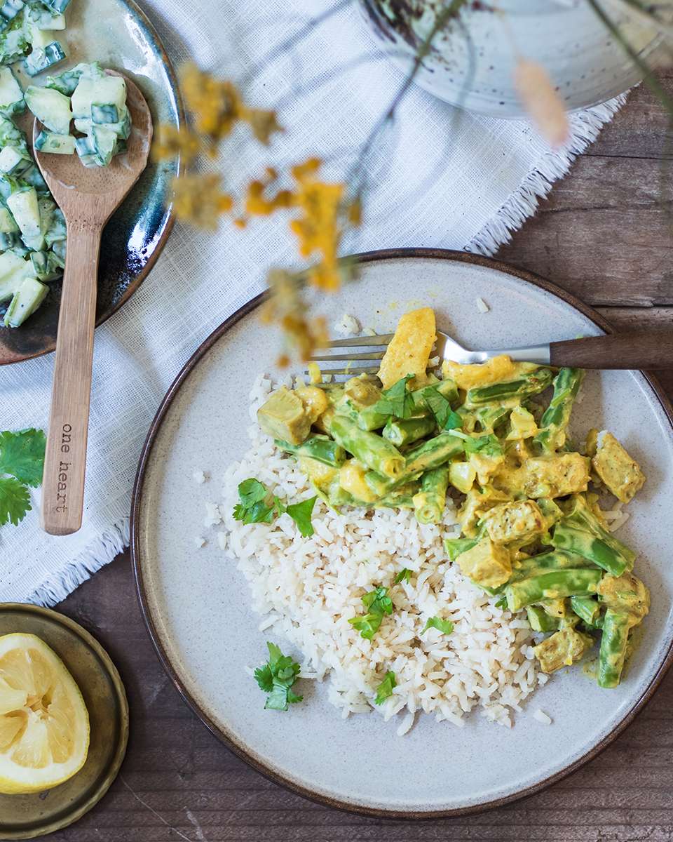 Vegan tandoori with green beans, rice and cucumber raita!