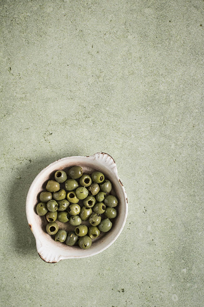 Photo backdrop ‘olive’ has a beautiful shade of green with subtle structures