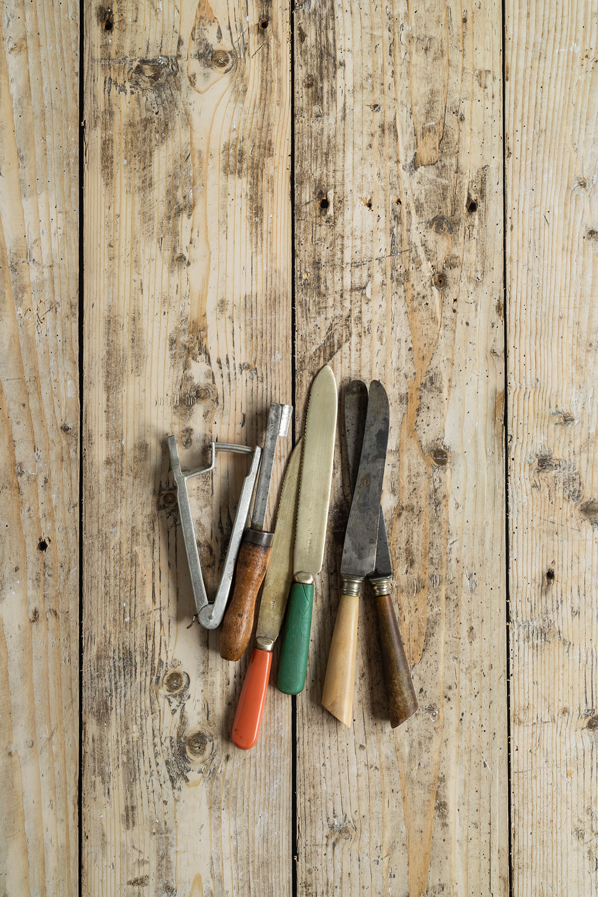 Light old wood backdrop for food, product and flatlay photography