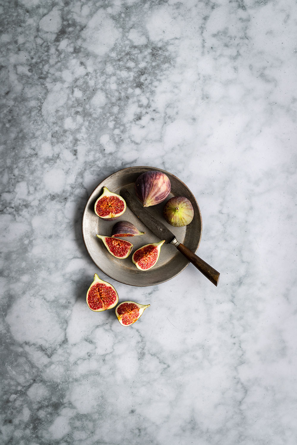 Marble backdrop circles printed on vinyl for food photography
