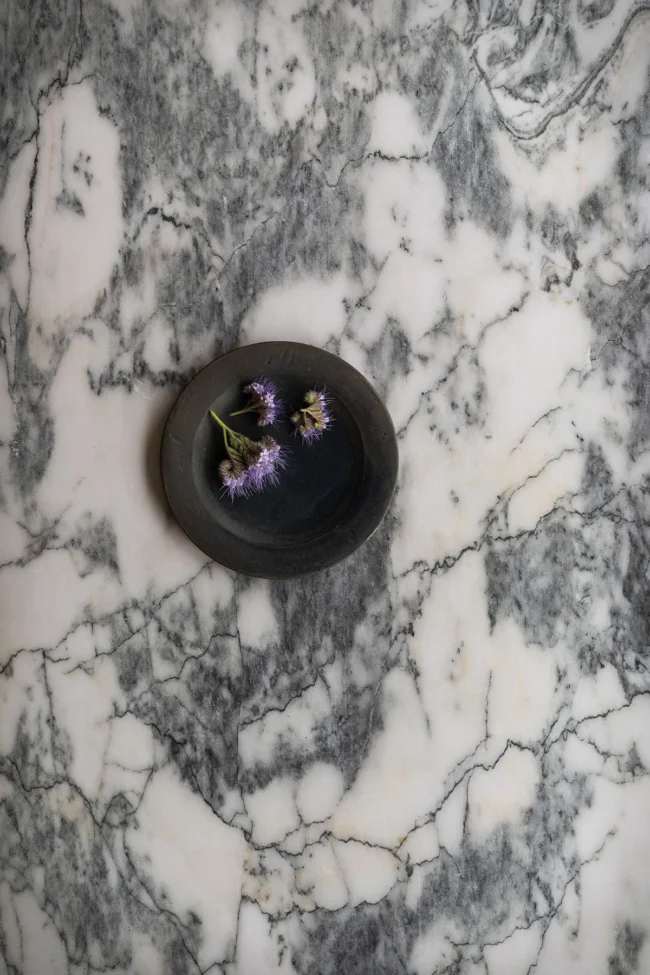 Dramatic marble vinyl styling mat with for creating video and photo