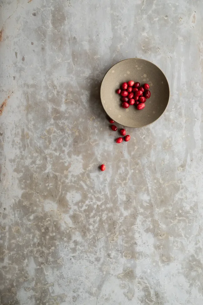 Clay vinyl photo surface with a natural texture for on-the-go shoots