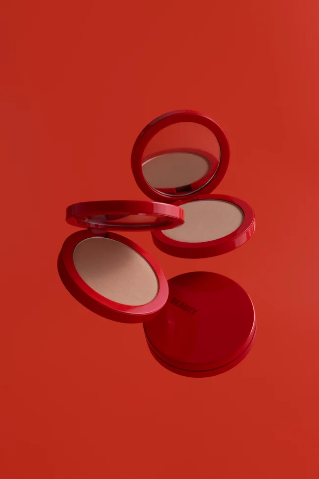 Red solid color backdrop for product photography