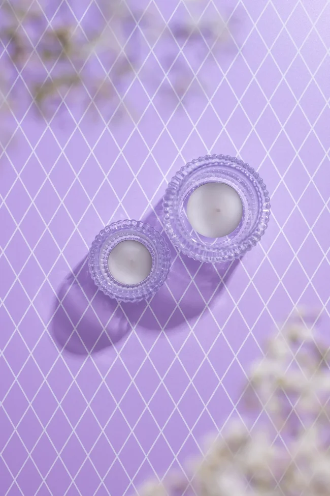 Diamond pattern backdrop printed on matte and anti-scratch vinyl