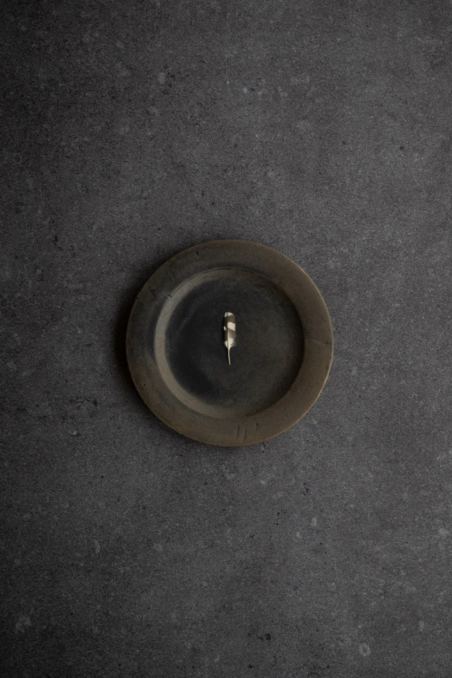 Black flat lay surface | Dark & moody photography background